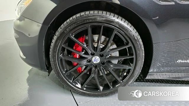 Maserati Ghibli id 4232504 из Кореи 29