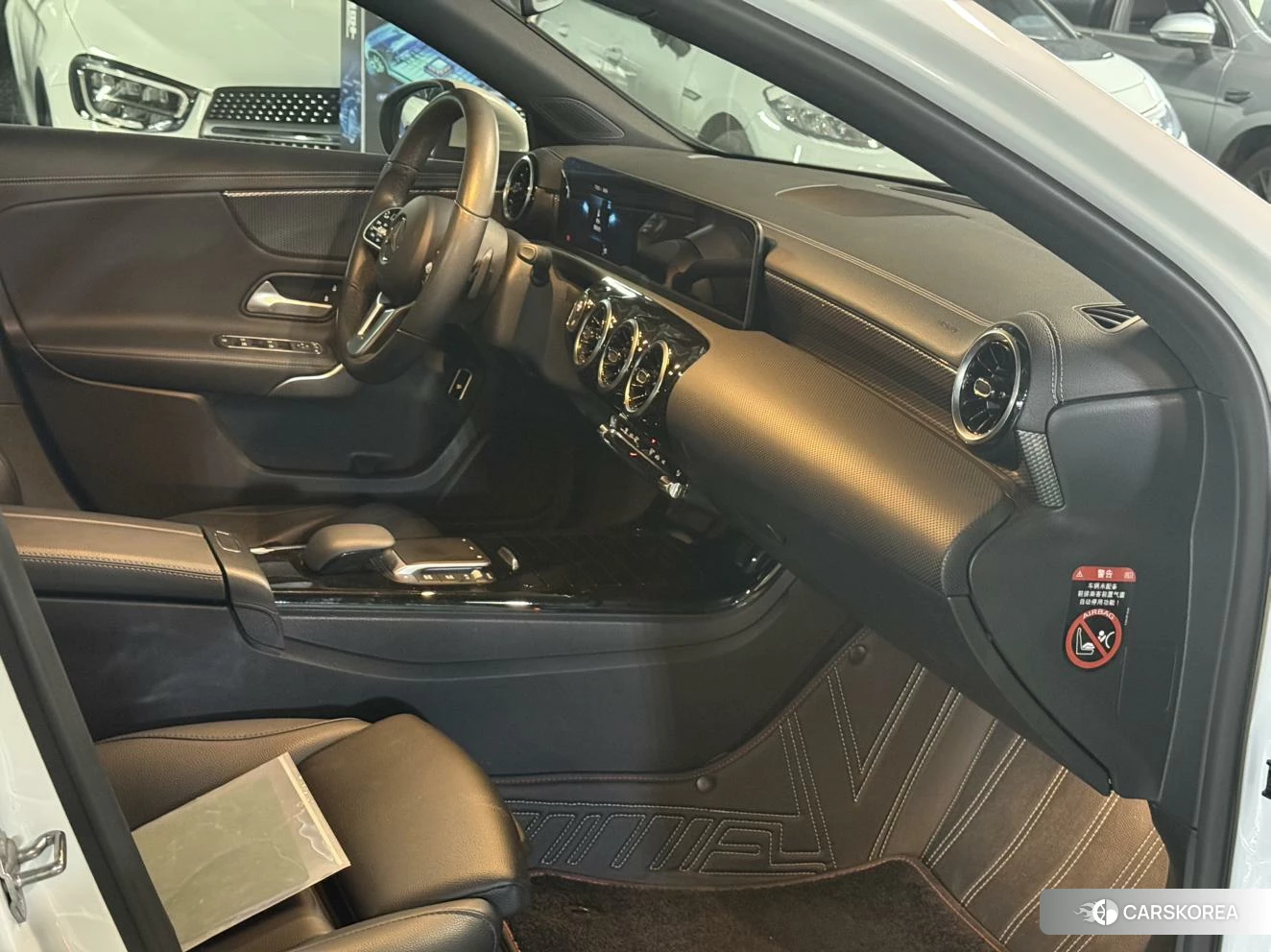 Mercedes-Benz Class A 2021 Белый из Китая, фото 5