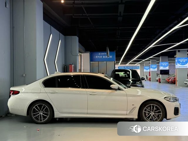 BMW 5 series PHEV id 4240666 из Китая 19