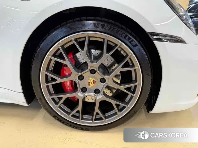 Porsche 911(992) id 3562584 из Кореи 8