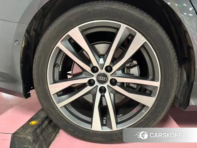 Audi A6 (C8) 2023 Серебристо-серый из Кореи, фото 5
