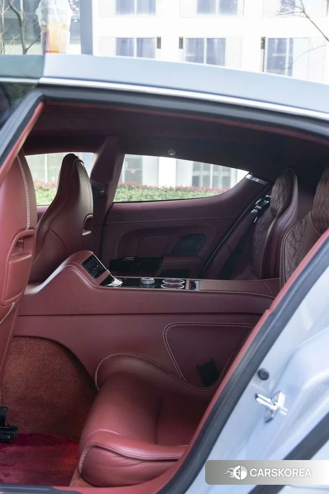 Aston Martin Rapide id 4238915 из Китая 21