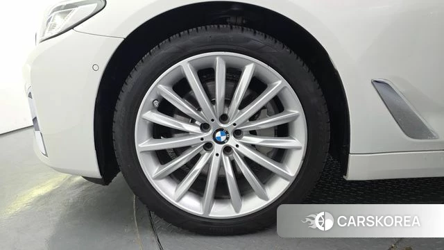 BMW 5 Series (G30) id 3922703 из Кореи 15