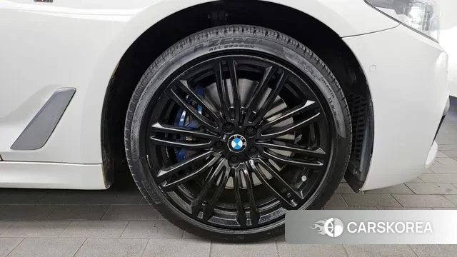 BMW 5 Series (G30) id 3520316 из Кореи 15