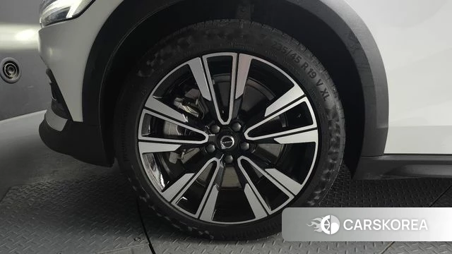 Volvo V60 Cross-Country 2nd Generation id 3805413 из Кореи 15