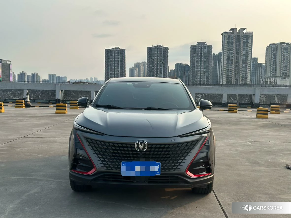 Chang'an UNI-T 2020 Темно-серый из Китая, фото 5