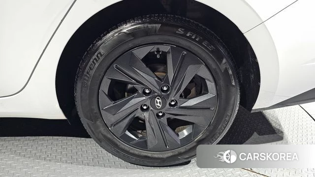 Hyundai Avante Hybrid (CN7) id 3806587 из Кореи 15