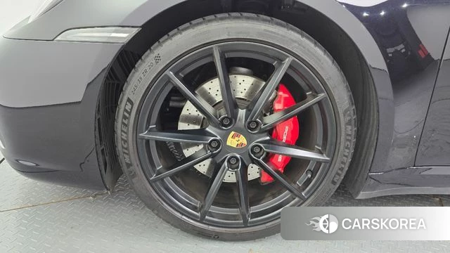 Porsche 911(992) id 4675047 из Кореи 25