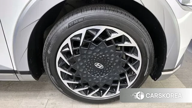 Hyundai Ionic 5 id 3616095 из Кореи 15