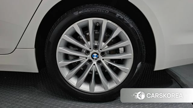 BMW 5 Series (G30) id 3834971 из Кореи 15