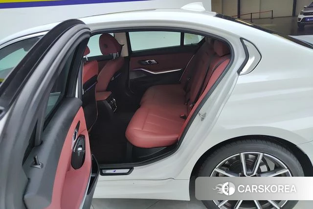 BMW 3 series id 3909144 из Китая 12