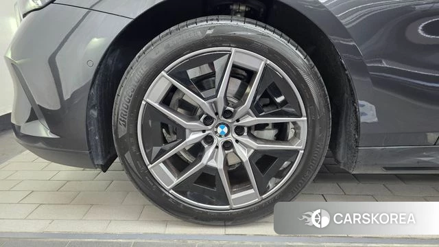 BMW 5 Series (G60) id 4623043 из Кореи 15