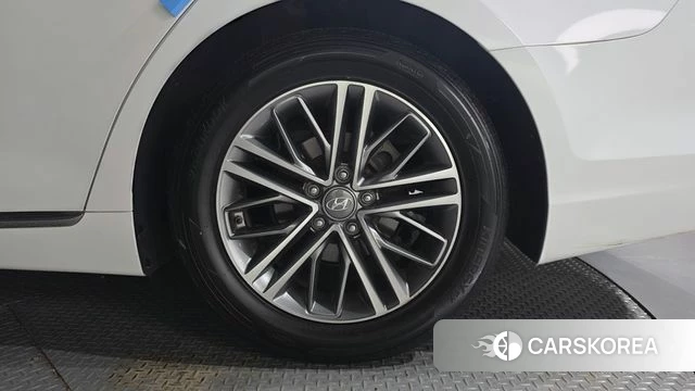 Hyundai Grandeur IG id 4304979 из Кореи 28