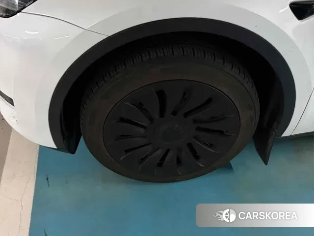 Tesla Model Y 2023 Белый из Кореи, фото 5