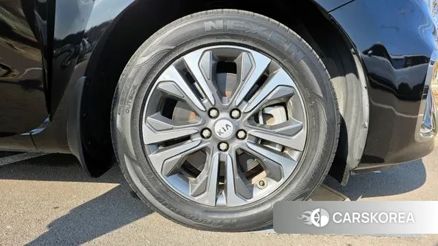 Kia The New Carnival id 3578732 из Кореи 15