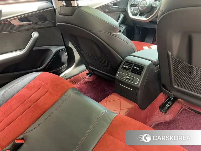Audi A4L id 4348885 из Китая 12
