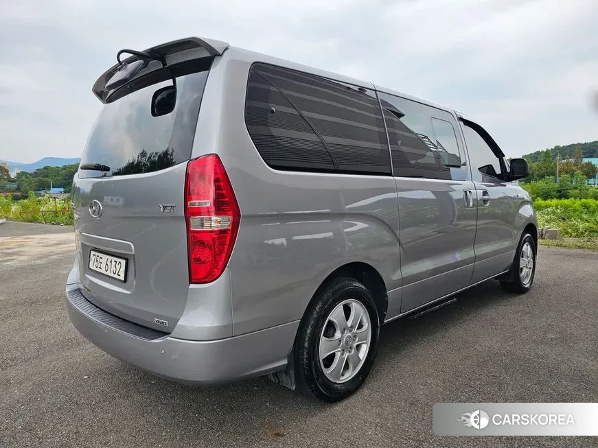 Hyundai The New Grand Starex id 1672228 из Кореи 15
