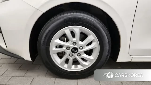 Kia Come New K3 id 3367956 из Кореи 15