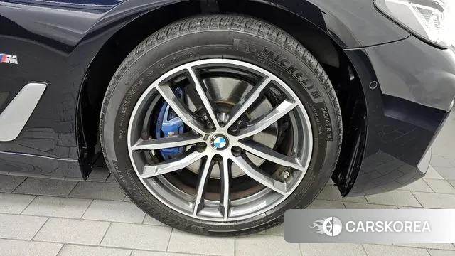 BMW 5 Series (G30) id 3318548 из Кореи 15