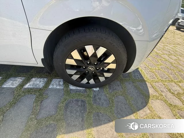 Hyundai Staria 2024 Белый из Кореи, фото 5