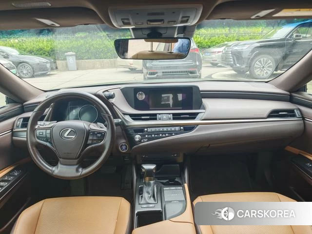 Lexus ES id 4353783 из Китая 13