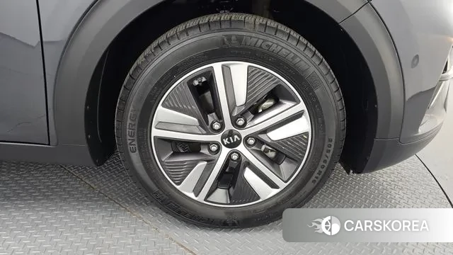 Kia The New Niro id 3698298 из Кореи 15