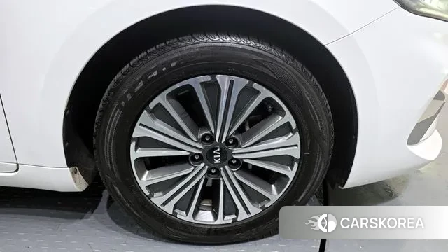 Kia K7 Premier Hybrid id 3612337 из Кореи 15
