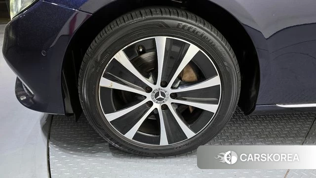 Mercedes-Benz E-Class W213 id 4196503 из Кореи 32