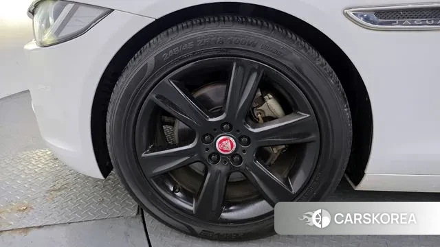 Jaguar XE id 3713639 из Кореи 15