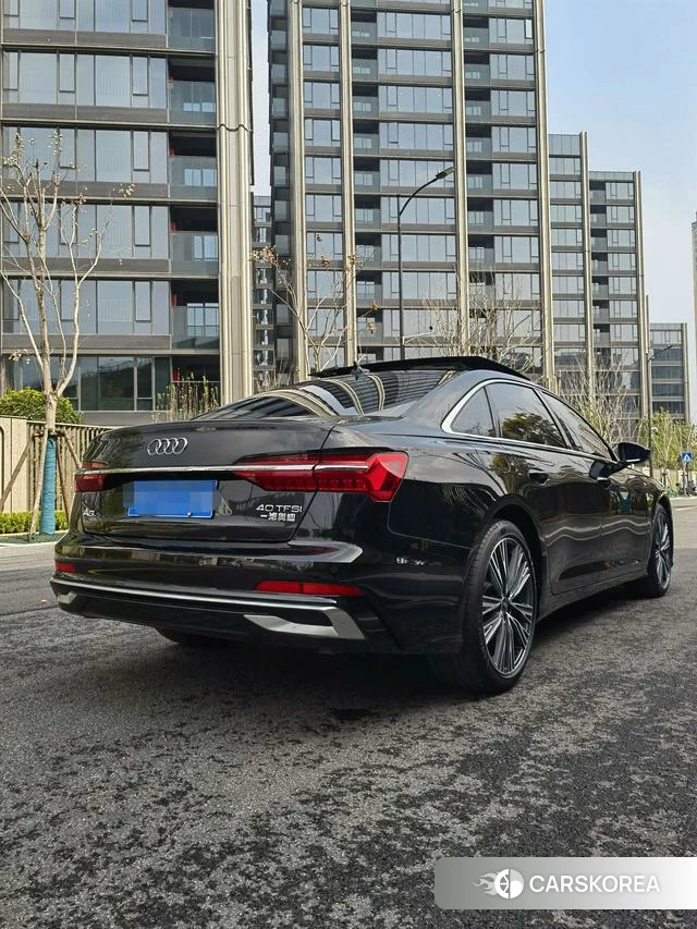 Audi A6L id 4272860 из Китая 16