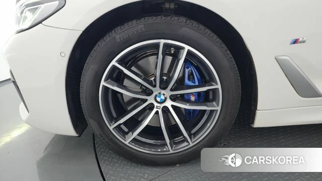 BMW 5 Series (G30) id 4443643 из Кореи 29