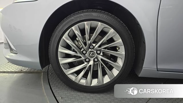 Lexus ES300h 7th generation id 4726666 из Кореи 27