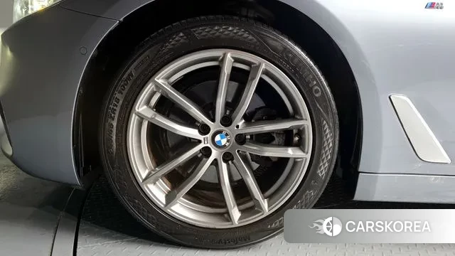 BMW 5 Series (G30) id 3772419 из Кореи 15