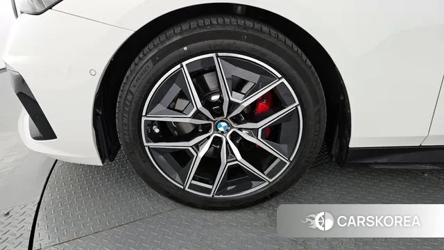 BMW 5 Series (G60) id 3057924 из Кореи 15