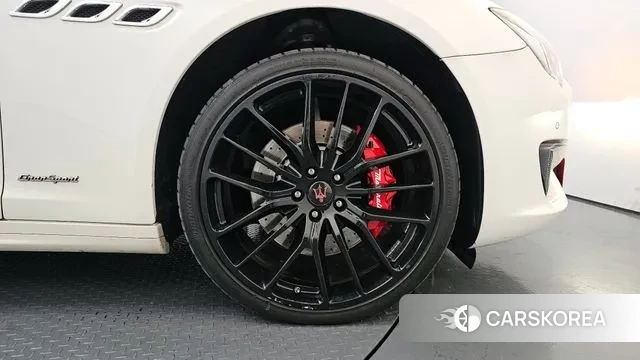 Maserati Quattroporte id 3397123 из Кореи 15