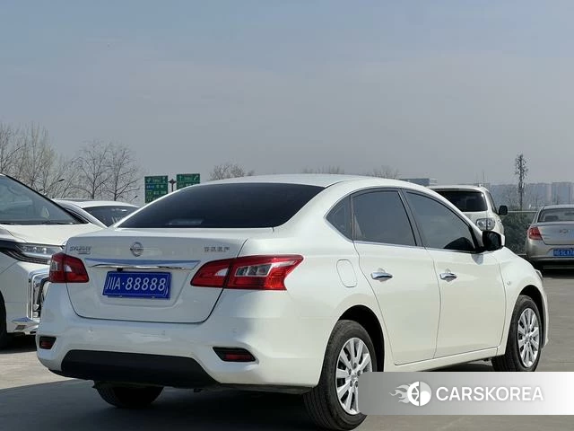 Nissan Xuan Yi 2024 Белый из Китая, фото 6