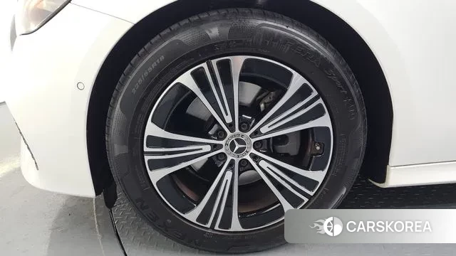 Mercedes-Benz E-Class W214 id 3596180 из Кореи 15