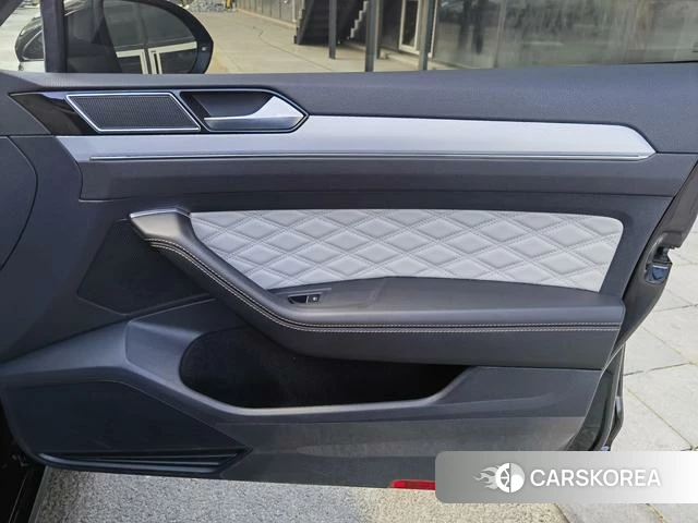 Volkswagen Magotan id 3913944 из Китая 20
