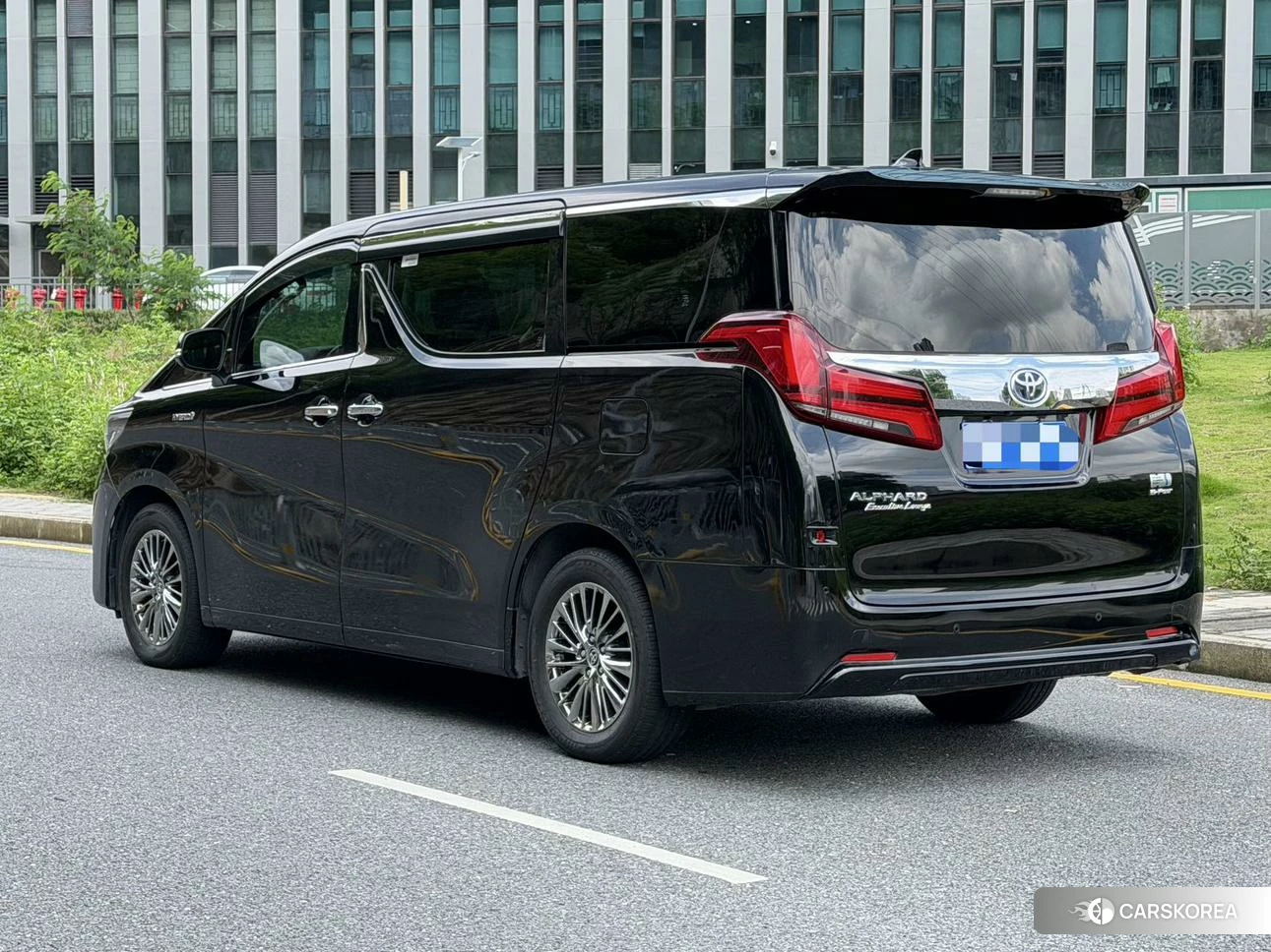 Toyota Alphard id 4514915 из Китая 8