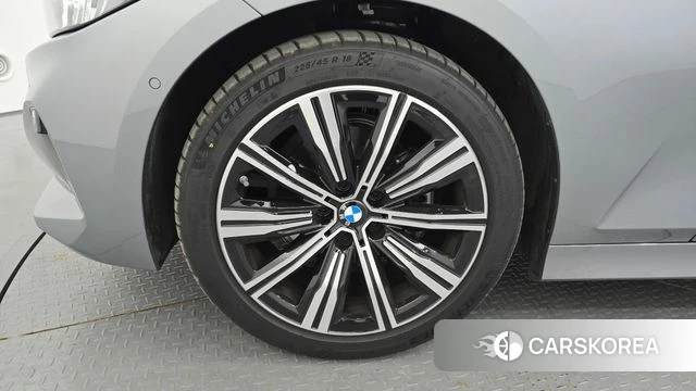 BMW 3 Series (G20) id 4400324 из Кореи 26