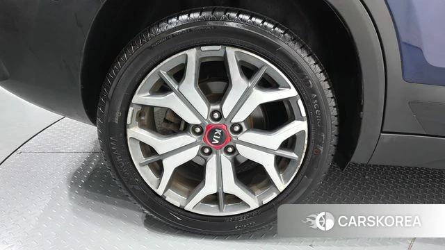 Kia Seltos id 4476998 из Кореи 15