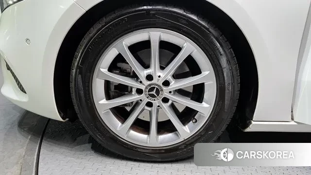 Mercedes-Benz A-Class W177 id 3753926 из Кореи 15