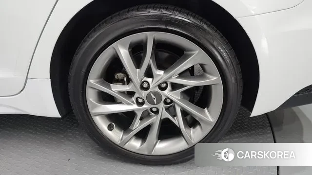 Genesis The New G70 id 3012420 из Кореи 15