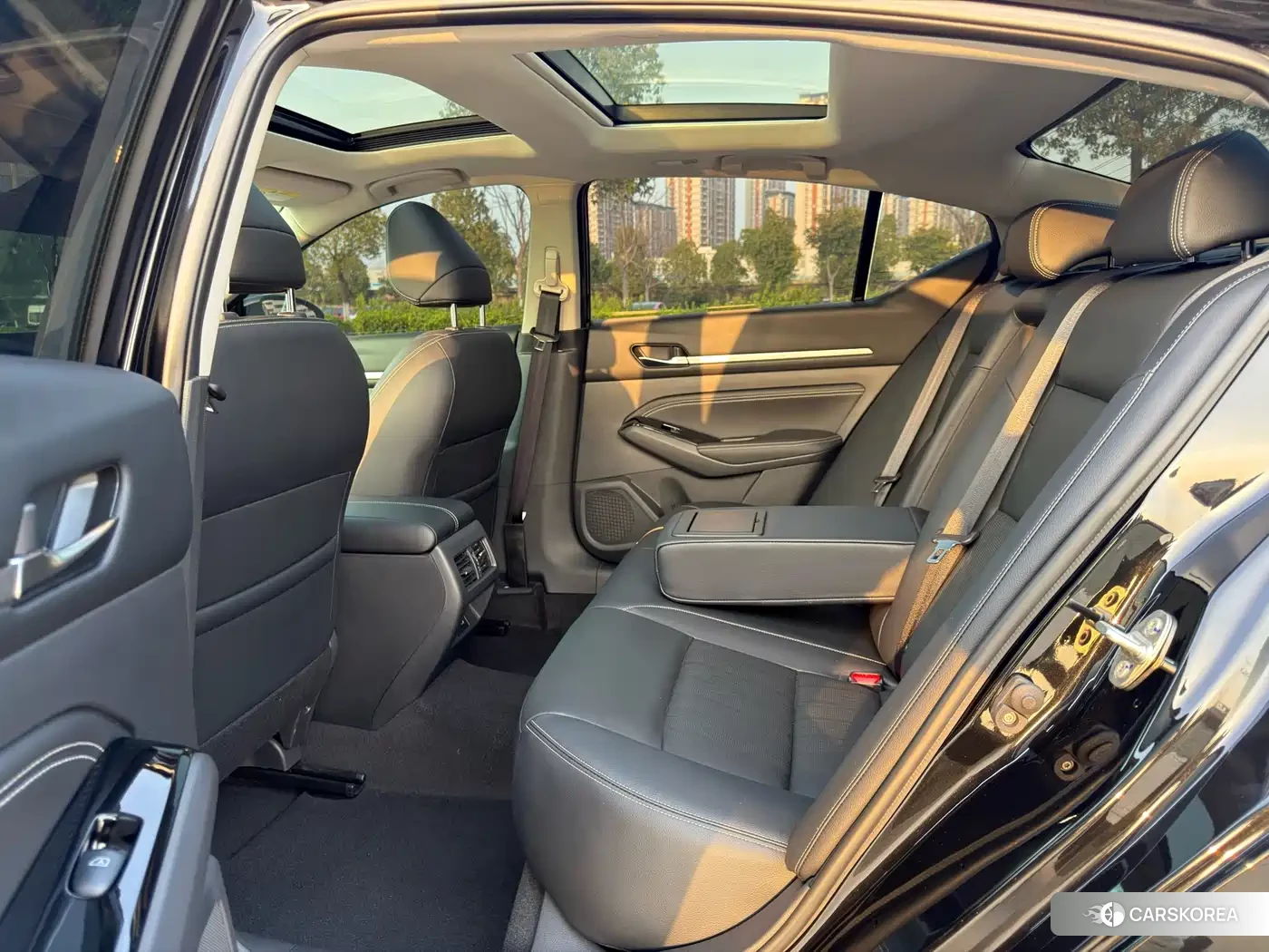 Nissan Altima id 4565397 из Китая 18