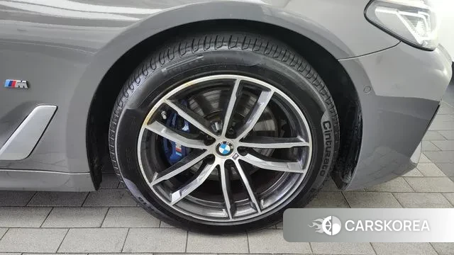 BMW 5 Series (G30) id 3546370 из Кореи 15