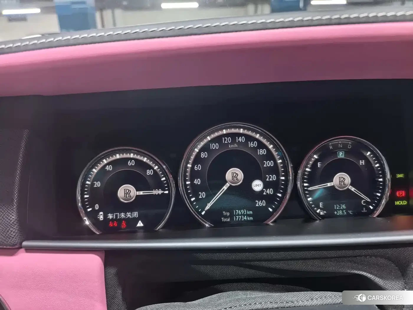 Rolls-Royce Cullinan id 4554138 из Китая 9
