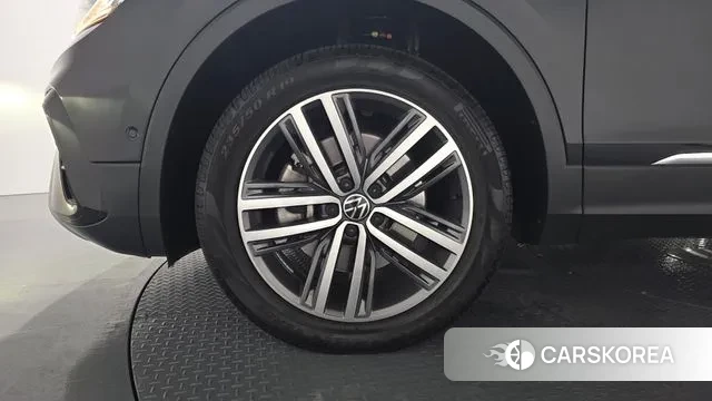Volkswagen Tiguan Allspace id 3011309 из Кореи 15