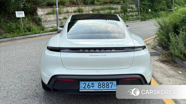 Porsche Taycan id 4625295 из Кореи 9