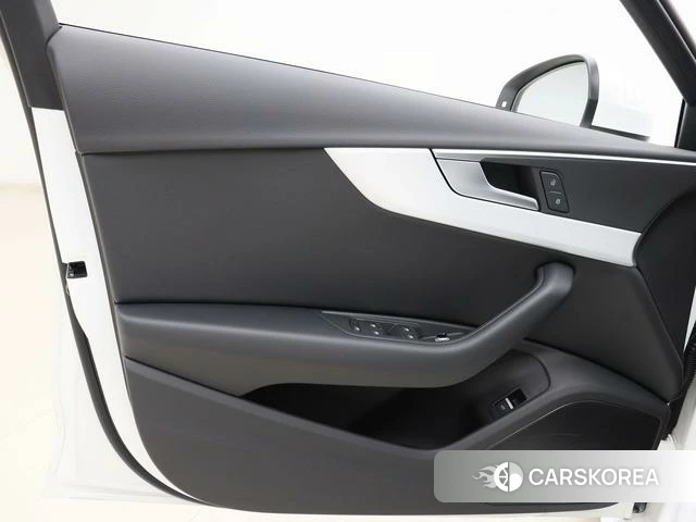 Audi A4L id 4211521 из Китая 25