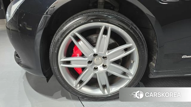 Maserati Quattroporte id 4331314 из Кореи 27
